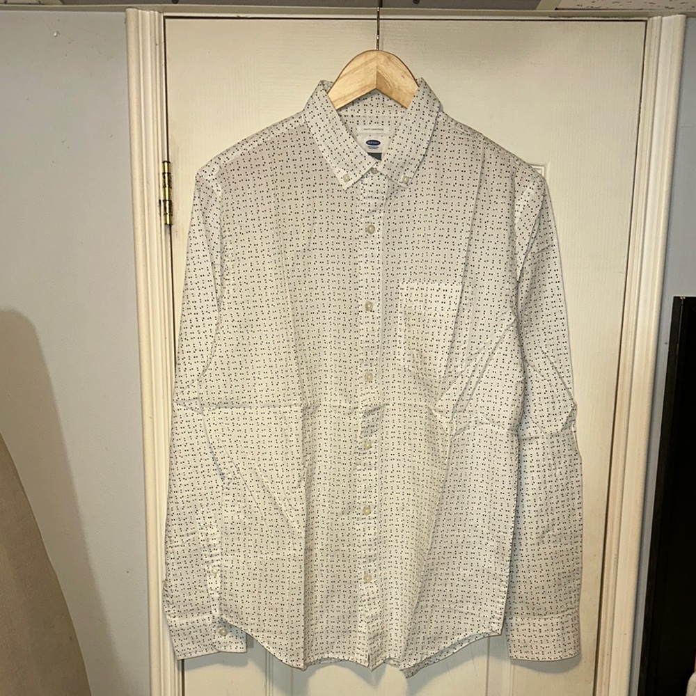 Men’s Old Navy Casual Button Down Shirt Size Medium
